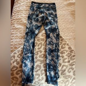 Lululemon tights